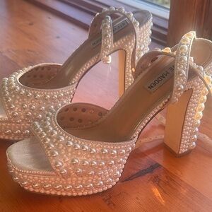Steve Madden Pearl Studded Beige Heels